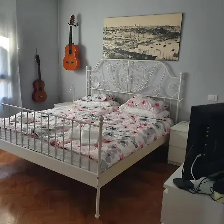 Alcaravaneras Apartment